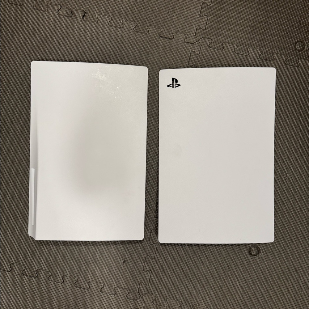 PlayStation 5 White Console Plates - Like New